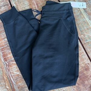 Lilly Pulitzer Black joggers NWT